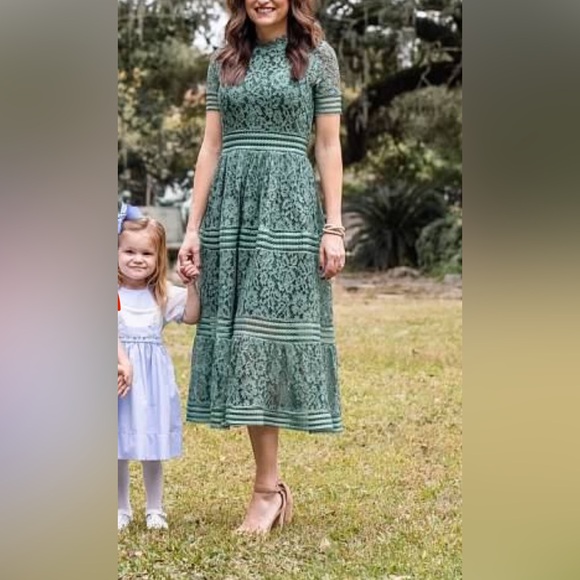 Baltic Born Lace Midi Dress - Picture 3 of 5